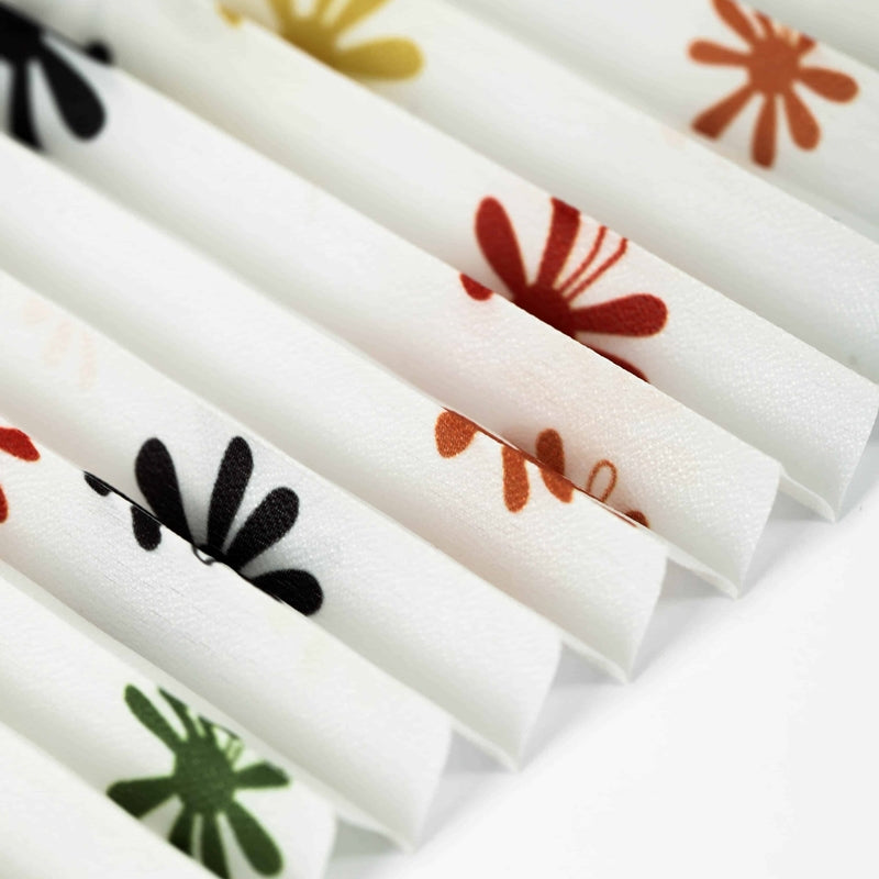 P05 Daisies